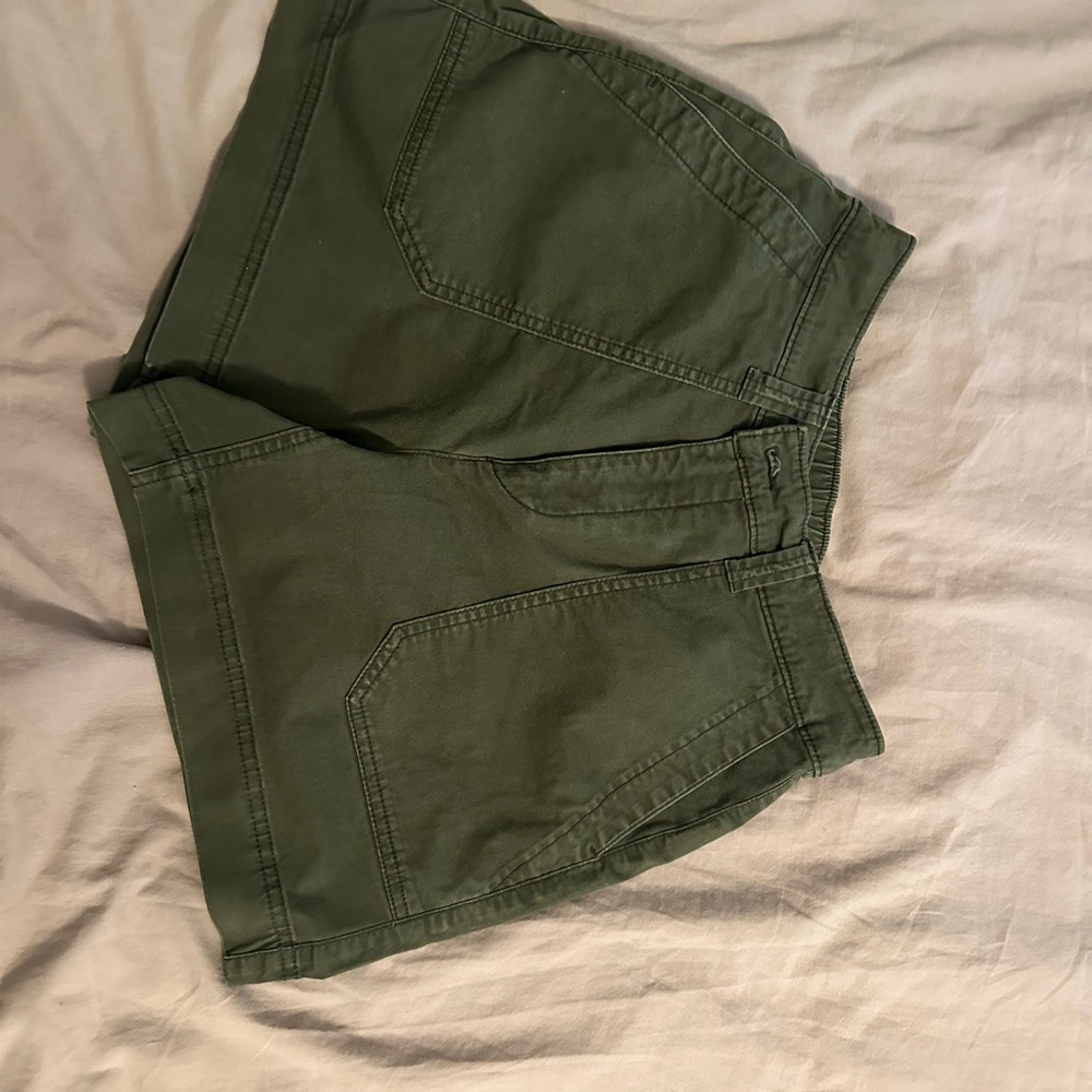 Old Navy Women's Cargo Shorts - Olive Green